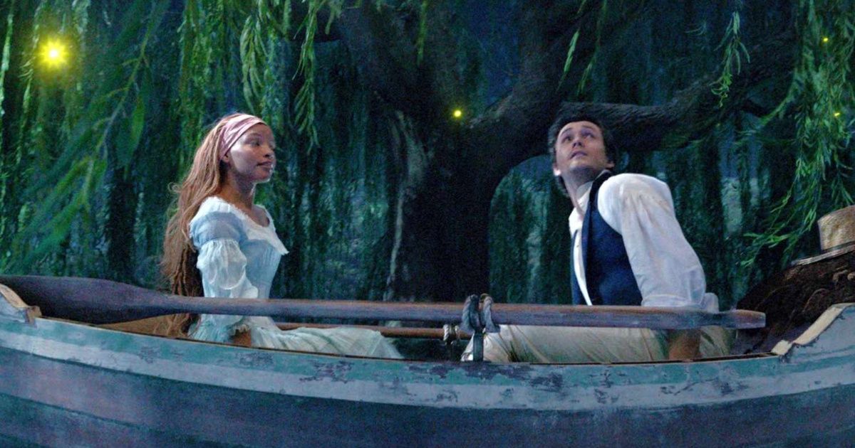 The Little Mermaid Clip Reveals First Look at 'Kiss the Girl' Scene