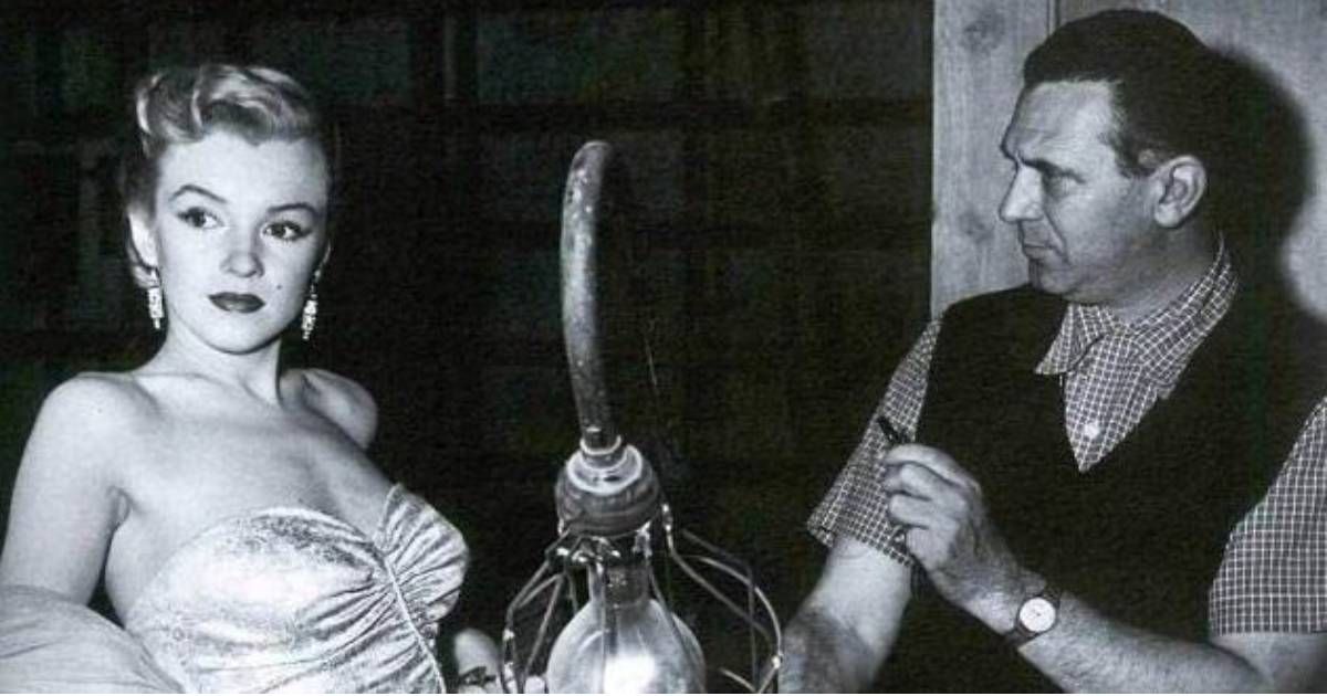 Marilyn Monroe e Milton R. Krasner em All About Eve (1950)