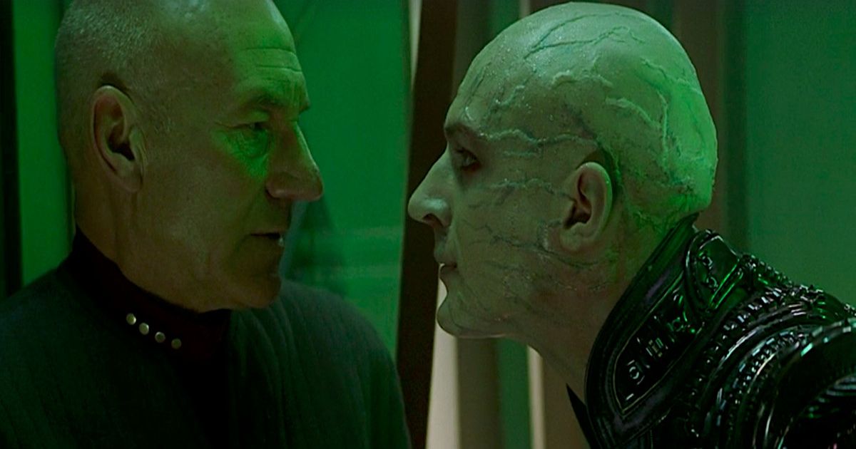 Patrick Stewart and Tom Hardy in Star Trek: Nemesis