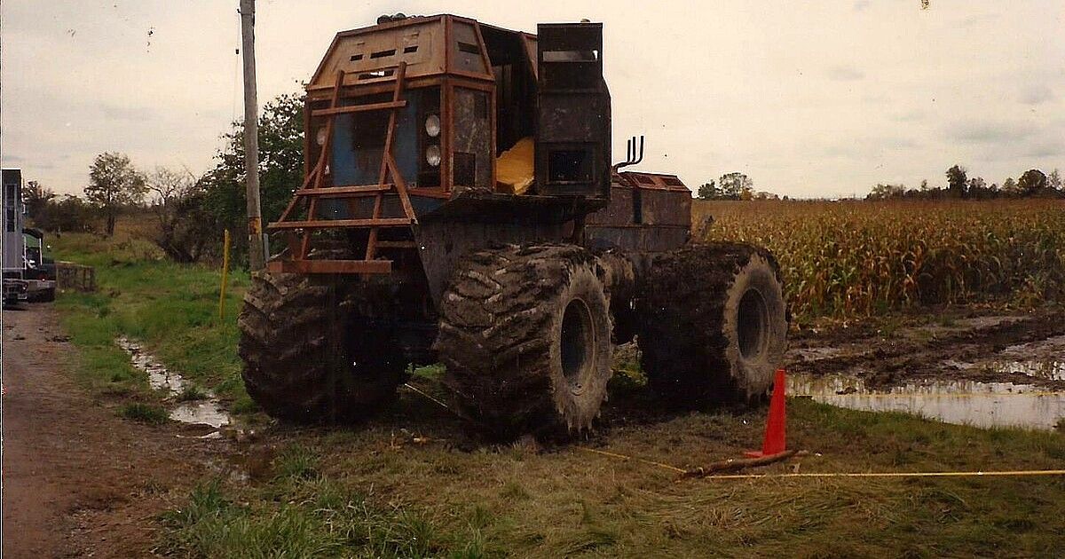 Rolling Vengeance Monster Truck 