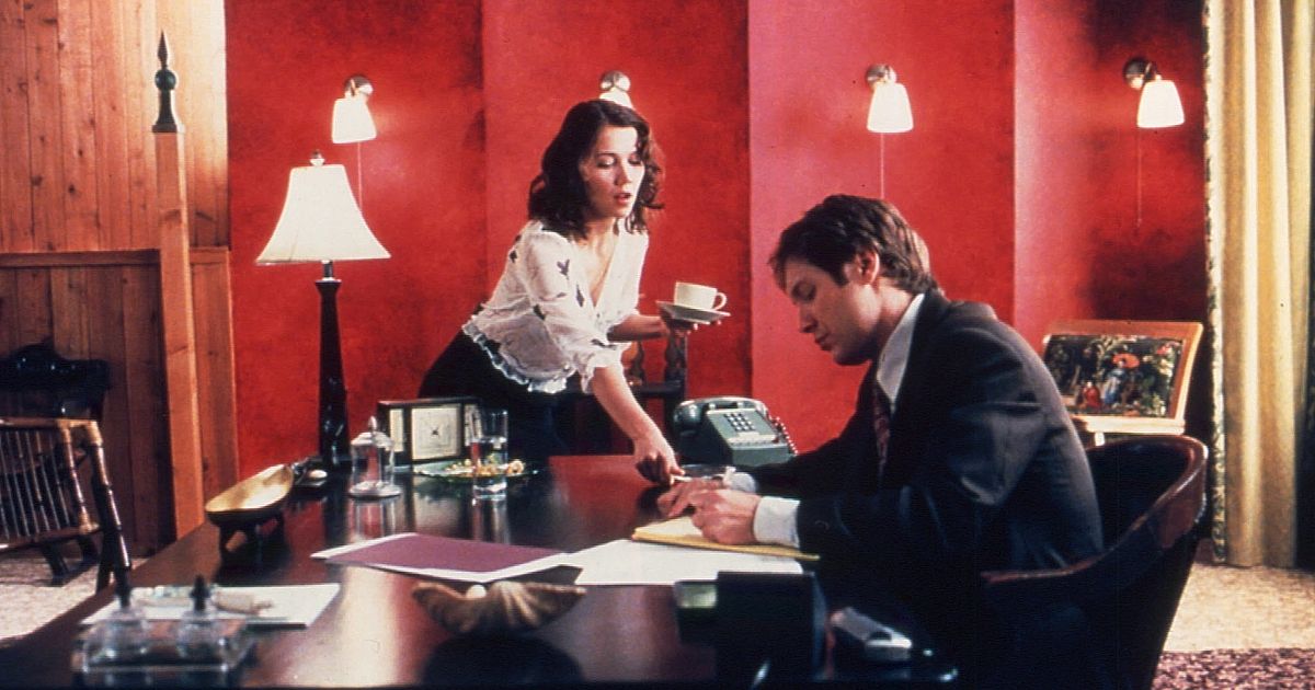 Secretary (2002)