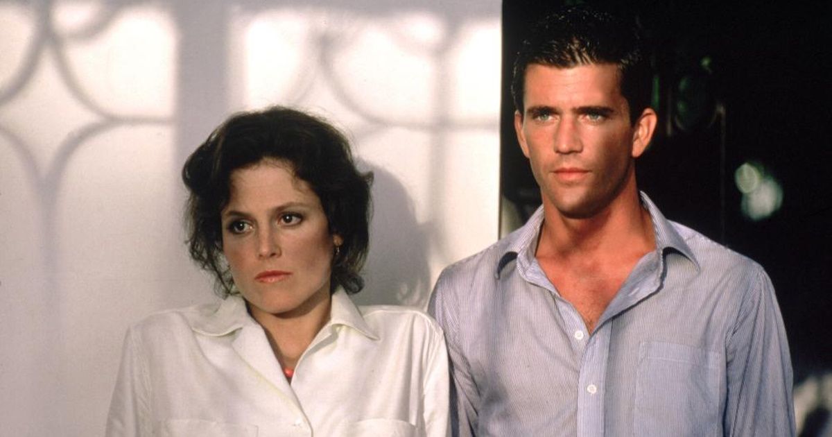 Mel Gibson and Sigourney Weaver in The Year of Living Dangerously