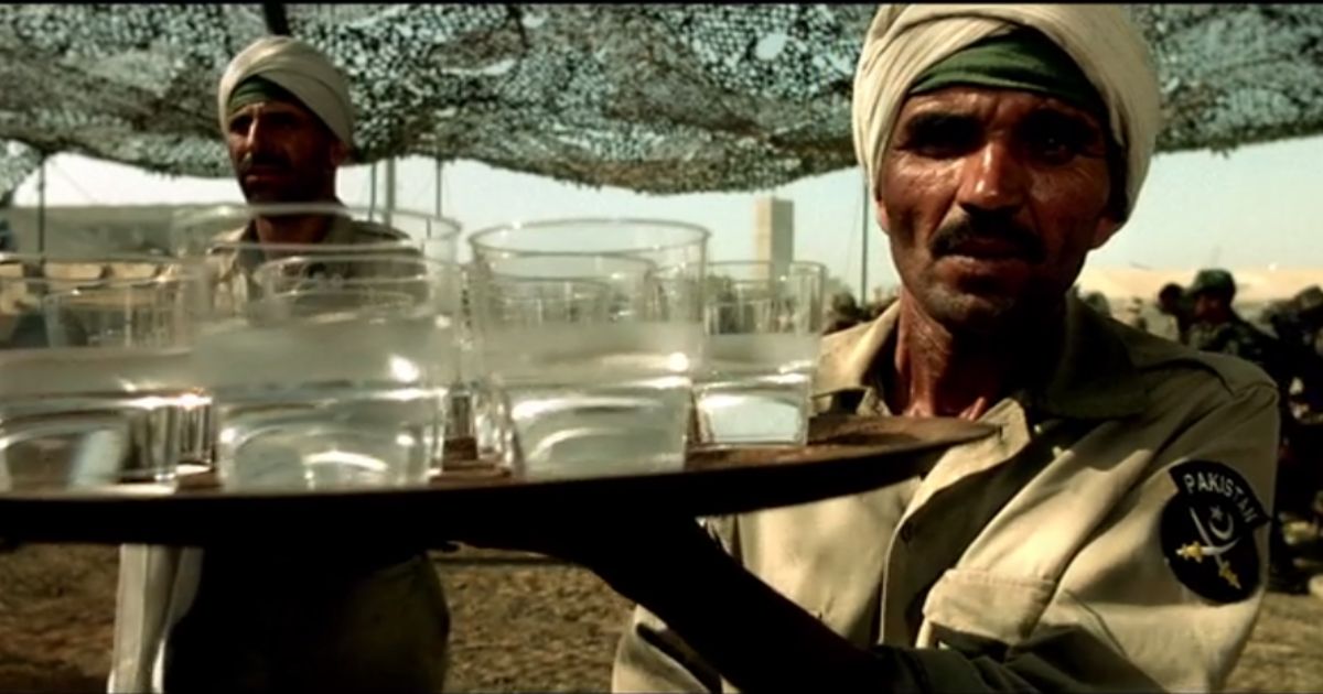 black hawk Down plays down pakistan's involvment in the film