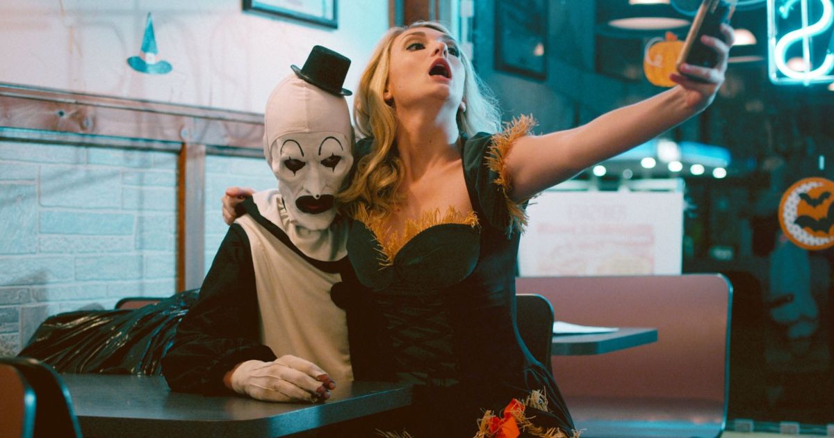 Catherine Corcoran et David Howard Thornton dans Terrifier (2016)