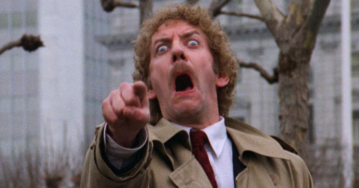 Donald Sutherland na cena final de Invasion of the Body Snatchers (1978)