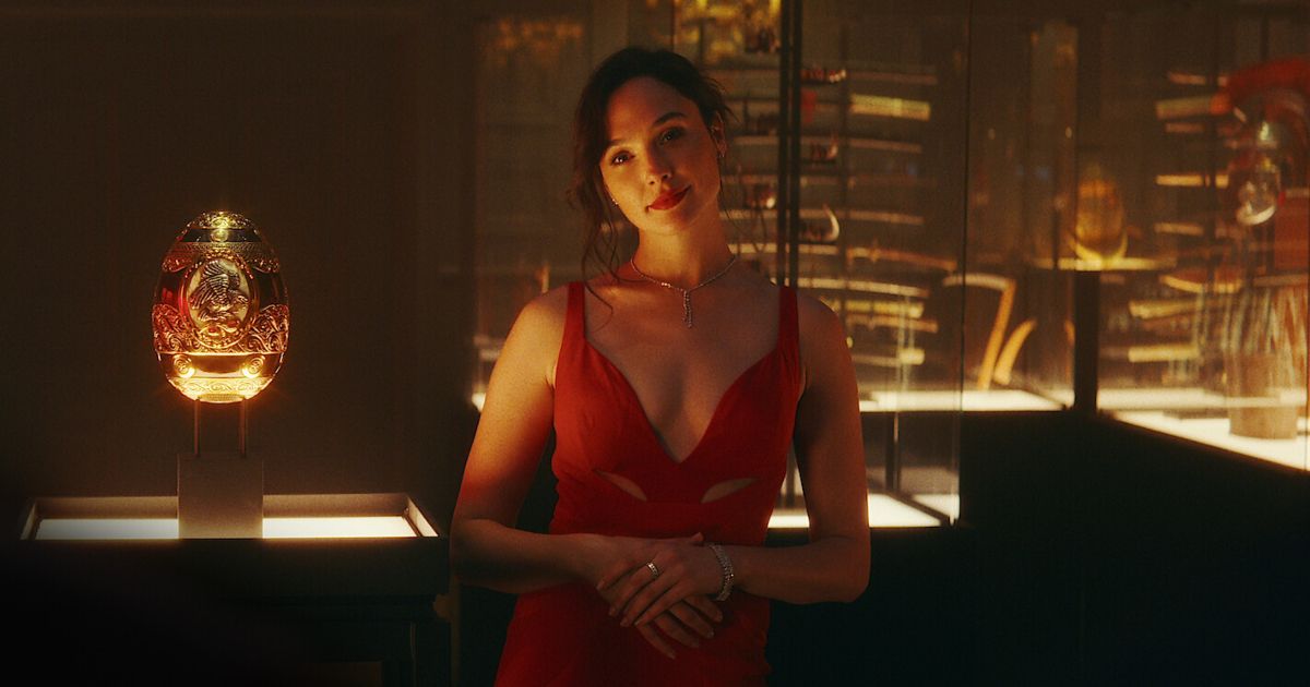 Red Notice 2 to Start Filming Soon, According to Gal Gadot
