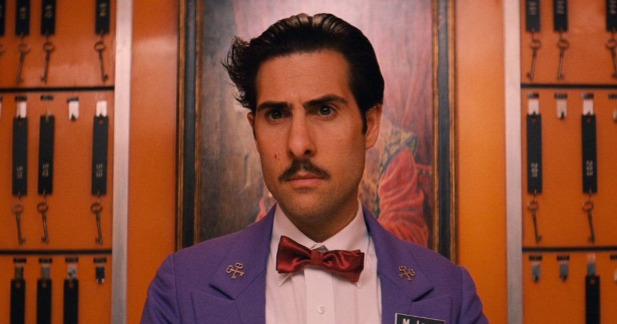 Jason Schwartzman Had to Brush Up His Magic Skills For the Hunger Games ...