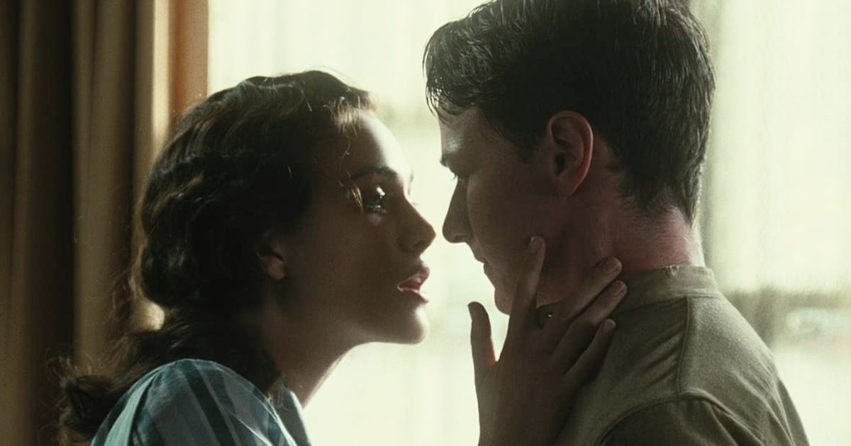 Keira Knightley and James McAvoy in Atonement (2007)