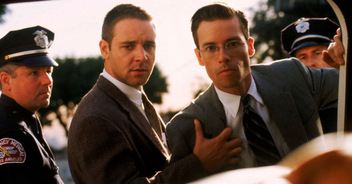 Russell Crowe e Guy Pearce em LA Confidencial