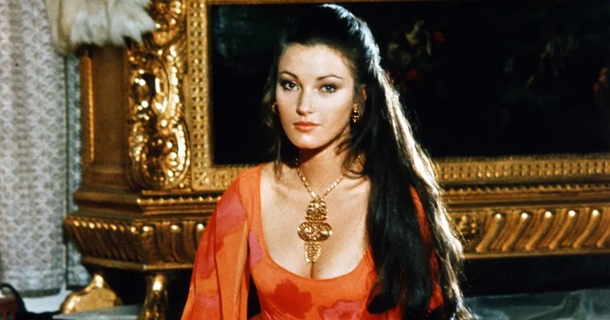 live-and-let-die-solitaire-jane-seymour