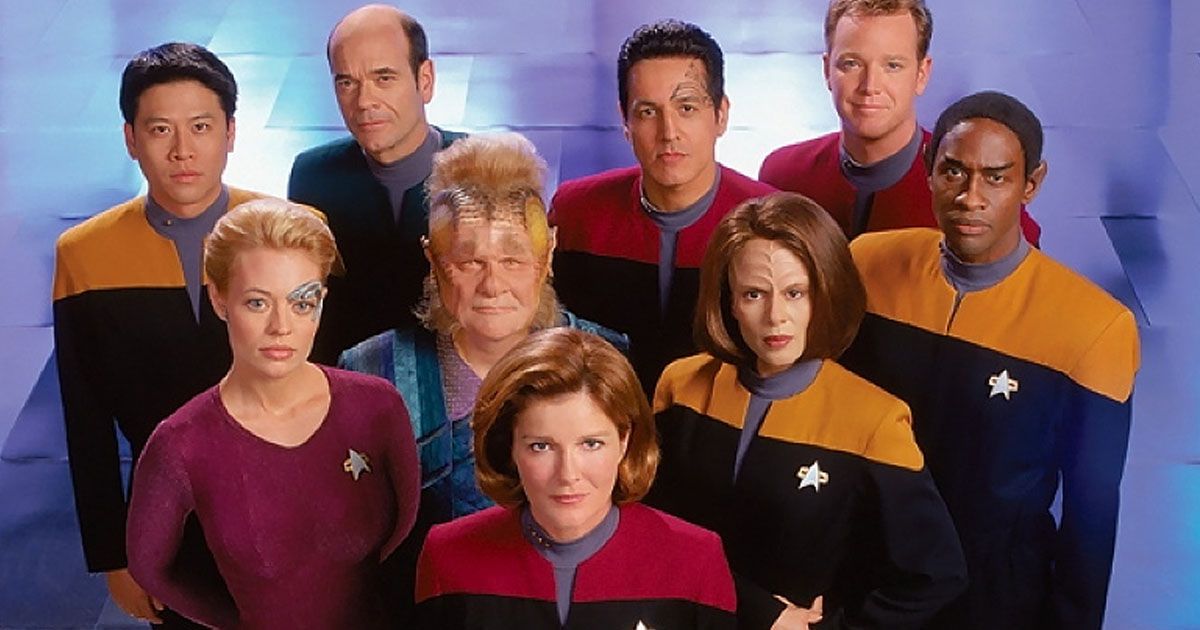 Star Trek: Voyager full crew