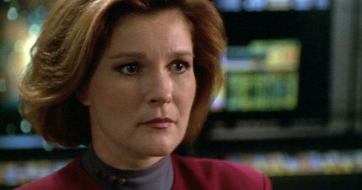 Star Trek: Voyager Captain Kathryn Janeway