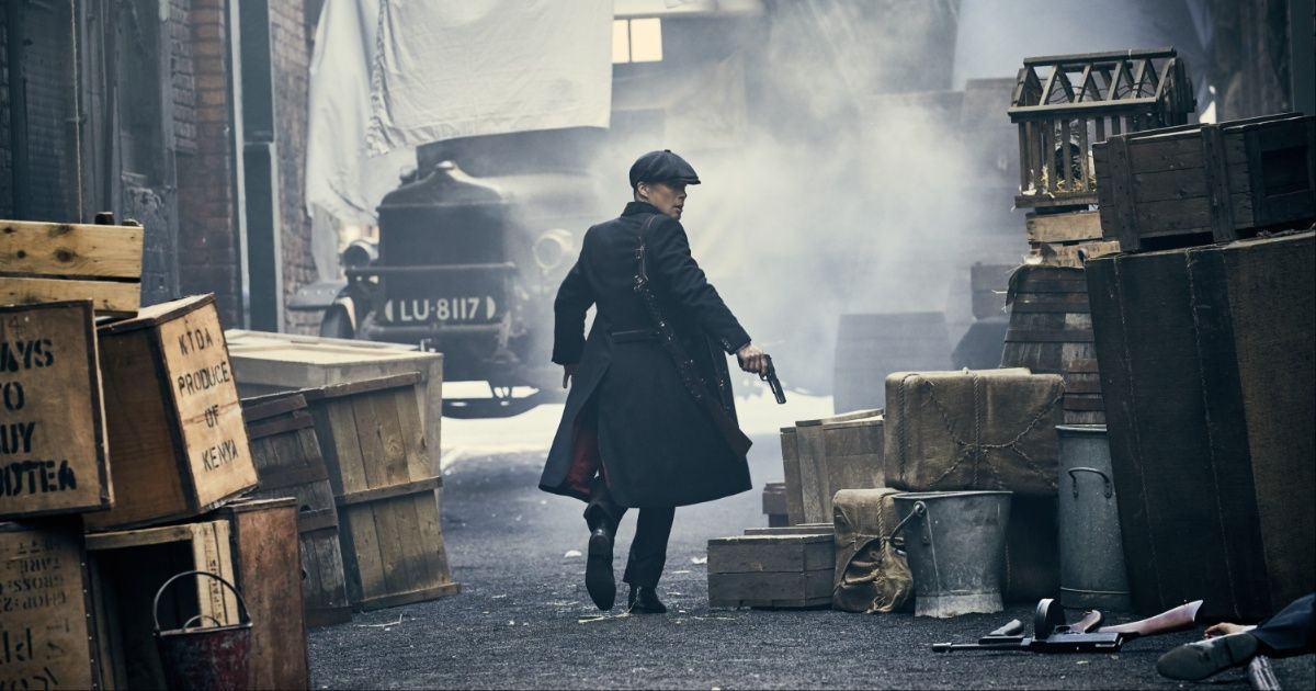 Tommy Shelby flees from Luca Changretta in Peaky Blinders