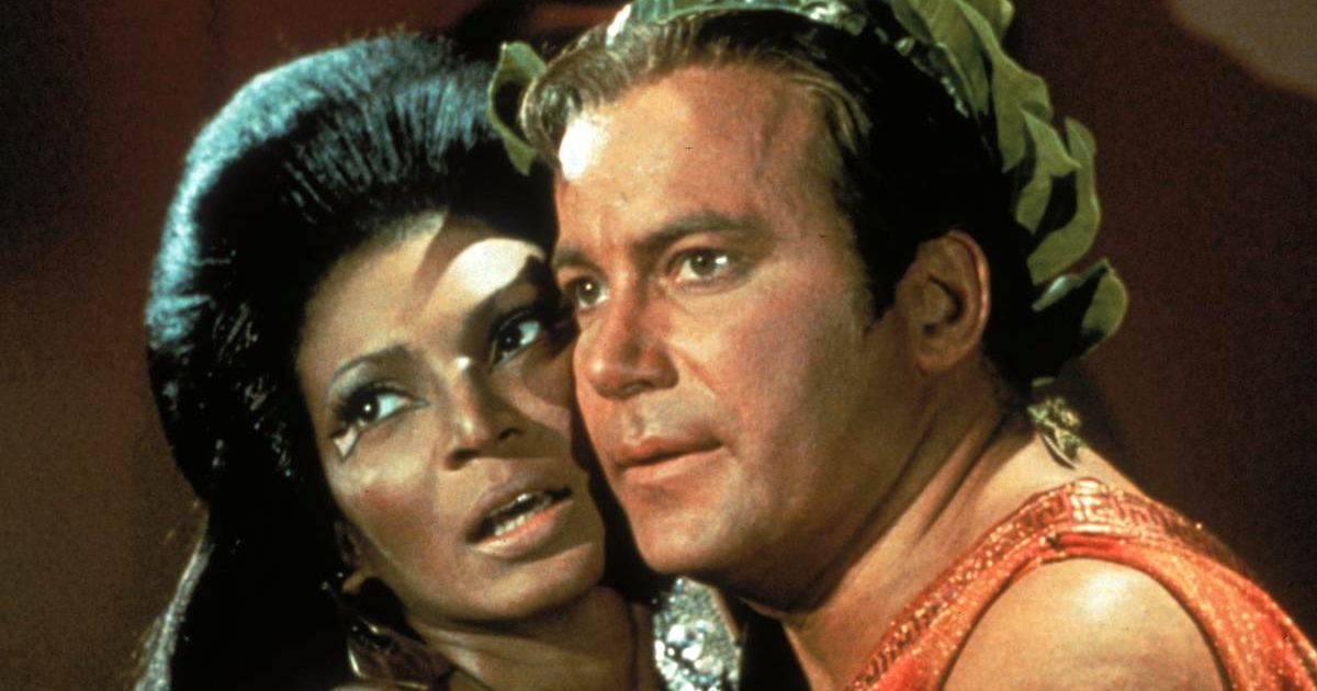 Kirk and Uhura Star Trek