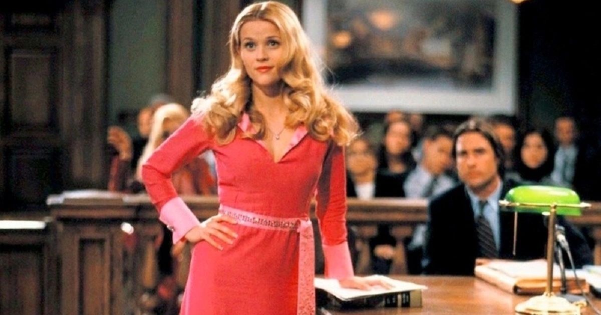 Reese Witherspoon dans le rôle d'Elle Woods dans Legally Blonde
