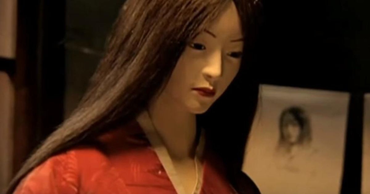 The red kimono woman's doll