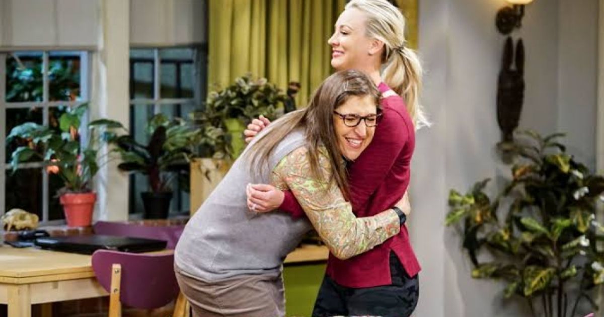 Amy and Penny scene in The Big Bang Theory 