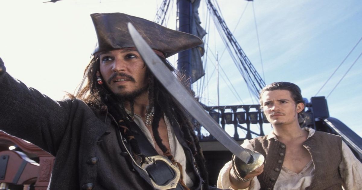 Capitão Jack Sparrow e Will Turner em um navio