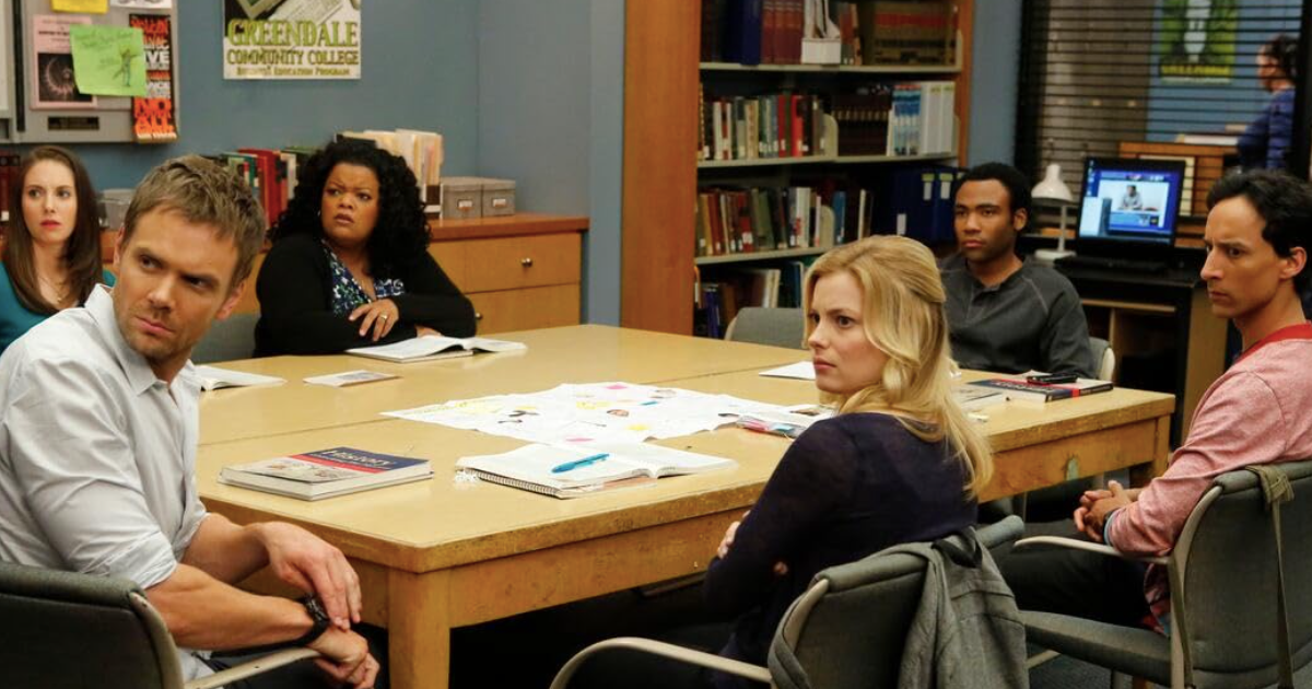 Joel McHale, Alison Brie, Yvette Nicole Brown, Donald Glover, Danny Pudi, and Gillian Jacobs in Community