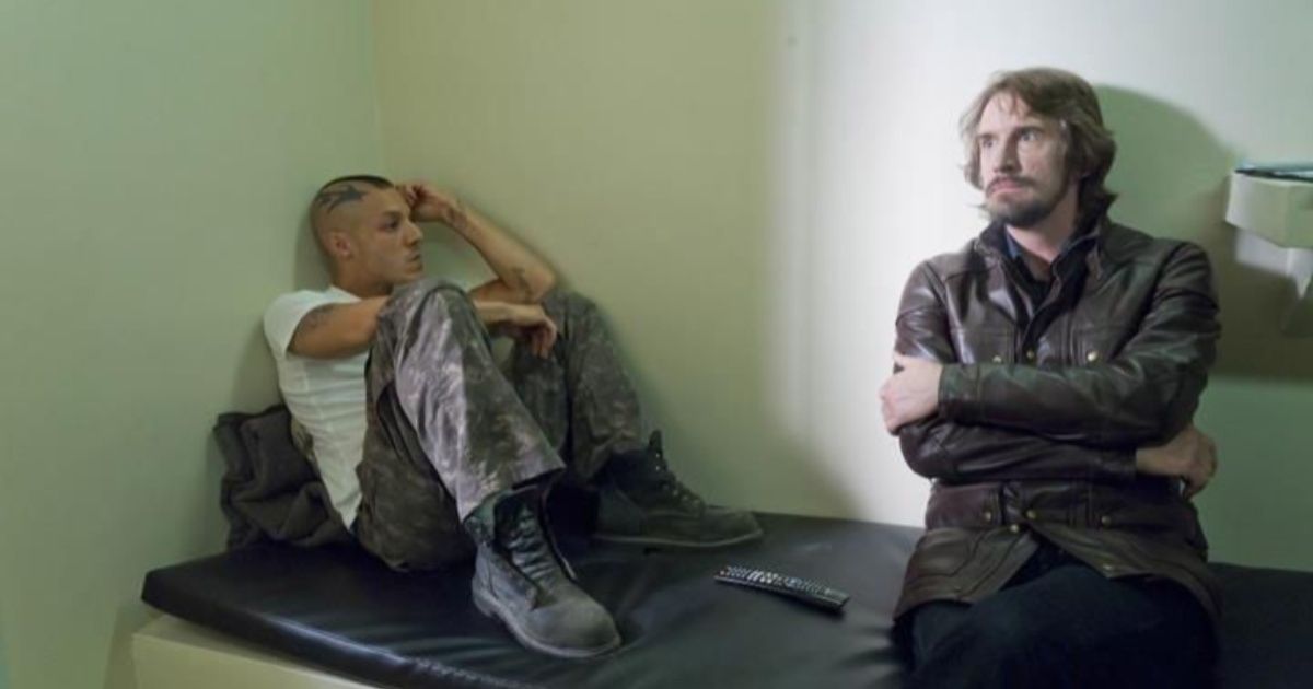 Juice gets interrogated by Potter in Sons of Anarchy