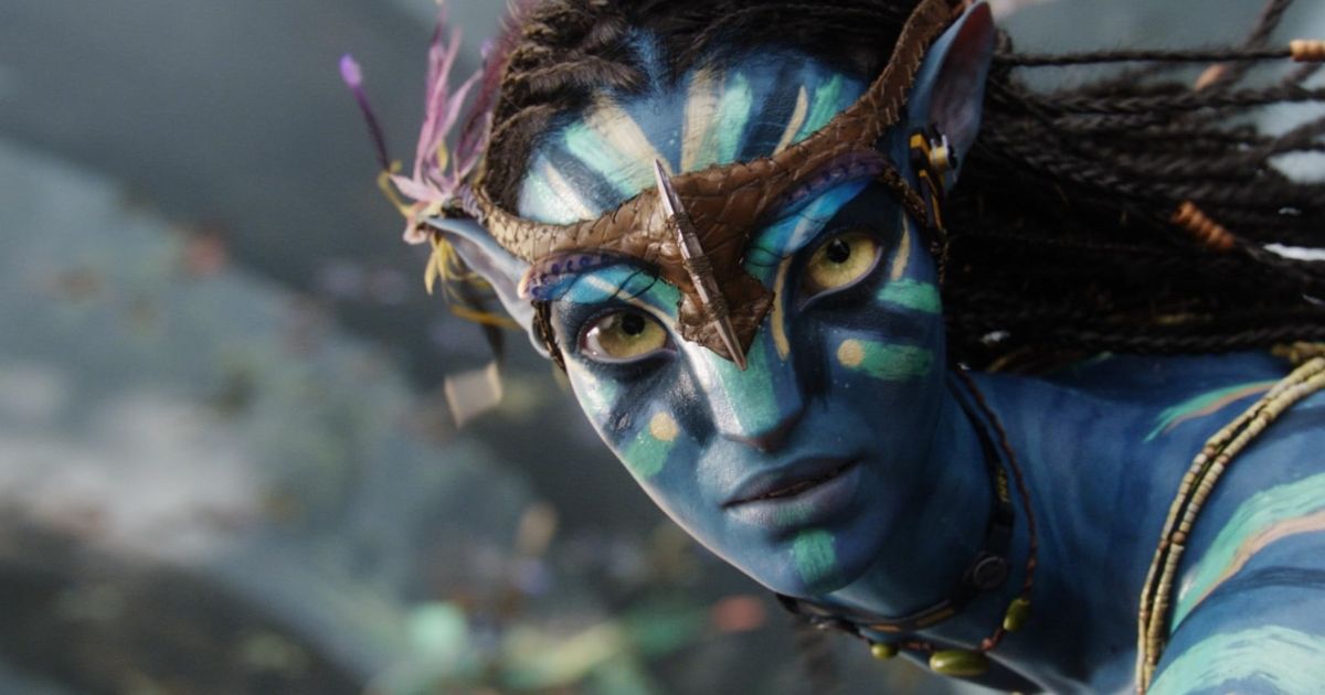 Zoe Saldaña como Neytiri em Avatar