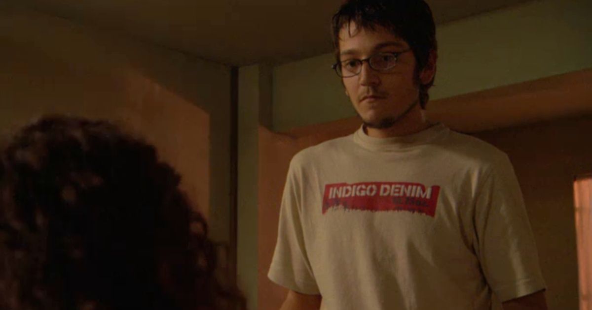 A scene from Nicotina (2003)