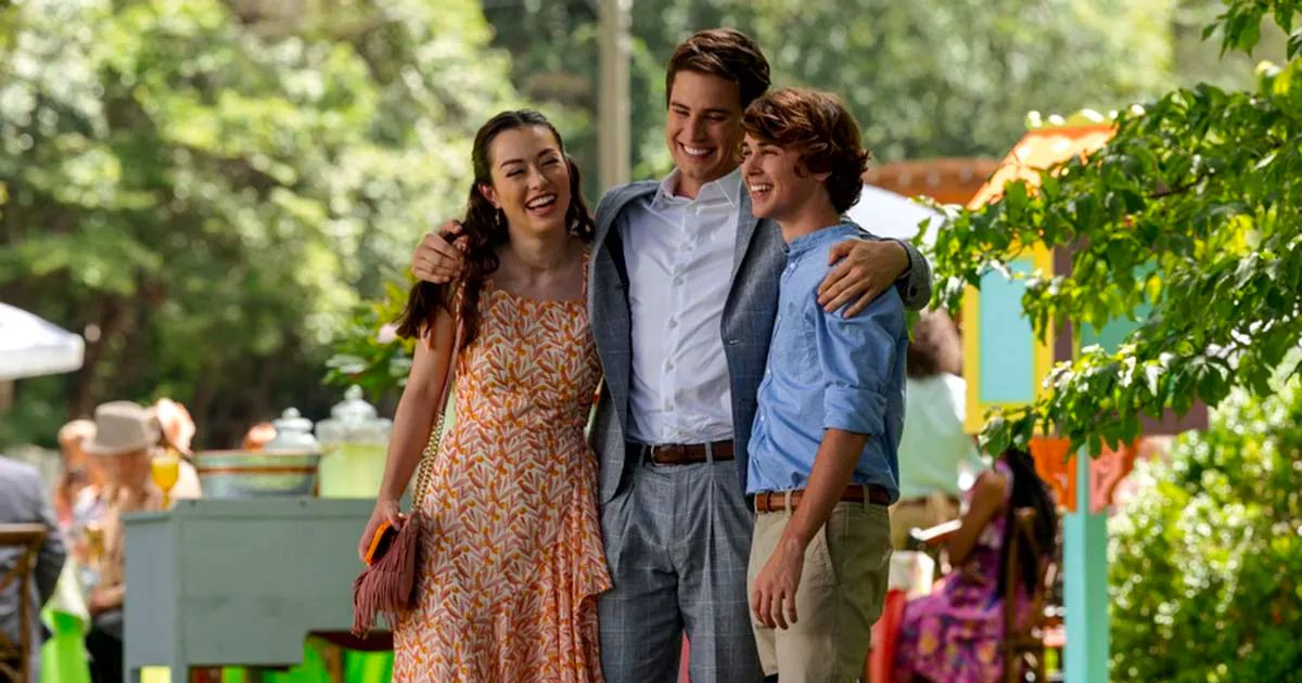 Anneliese Judge, Carson Rowland e Logan Allen em Sweet Magnolias