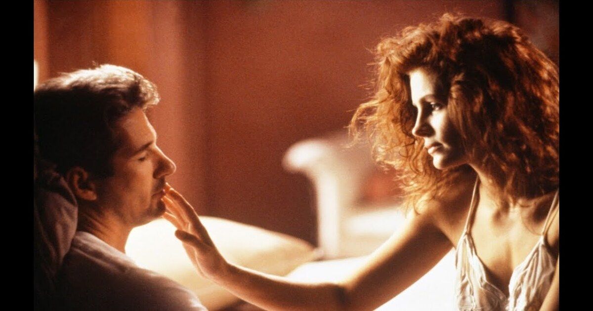Roberts touching Gere's mouth in Pretty Woman