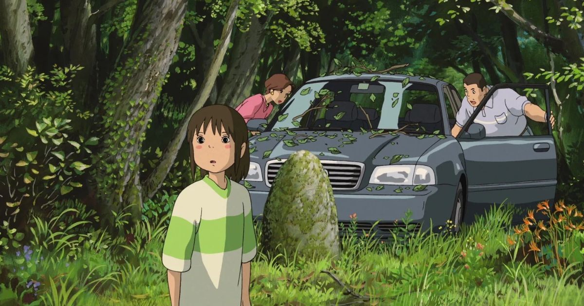 Chihiro e seus pais na cena final de Spirited Away