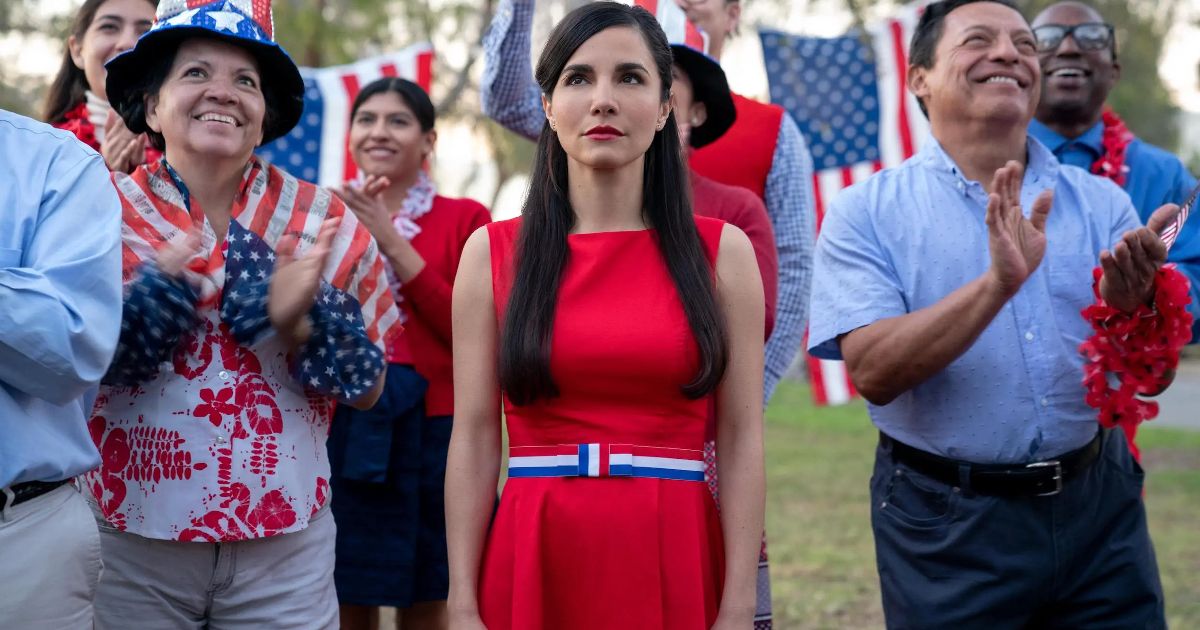 Marisol usa vermelho, branco e azul em Culture Shock