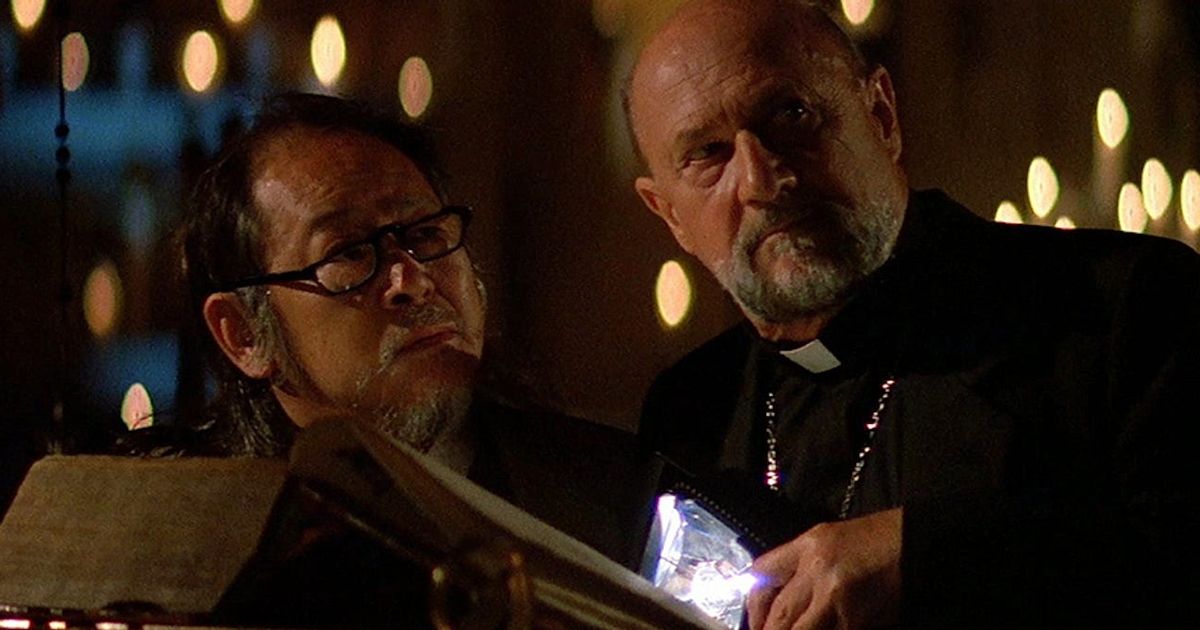 Donald Pleasence and Victor Wong in Prince of Darkness