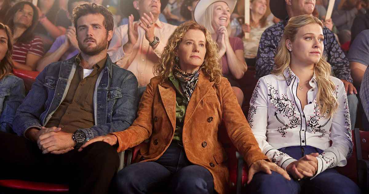 The 10 Best Hallmark Movies and TV Shows About Family