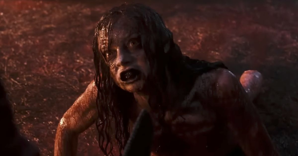The Abomination (Jane Levy) crawling towards the camera in Evil Dead (2013)