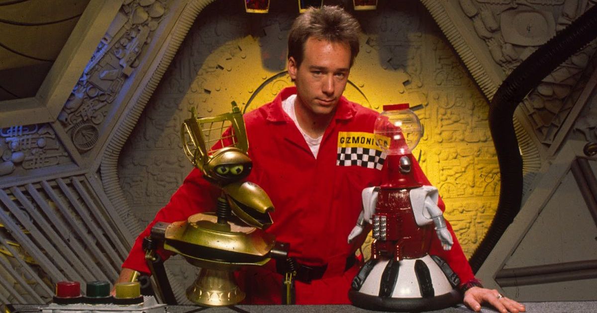 Joel Hodgson with his robots Tom Servo and Crow in MST3K