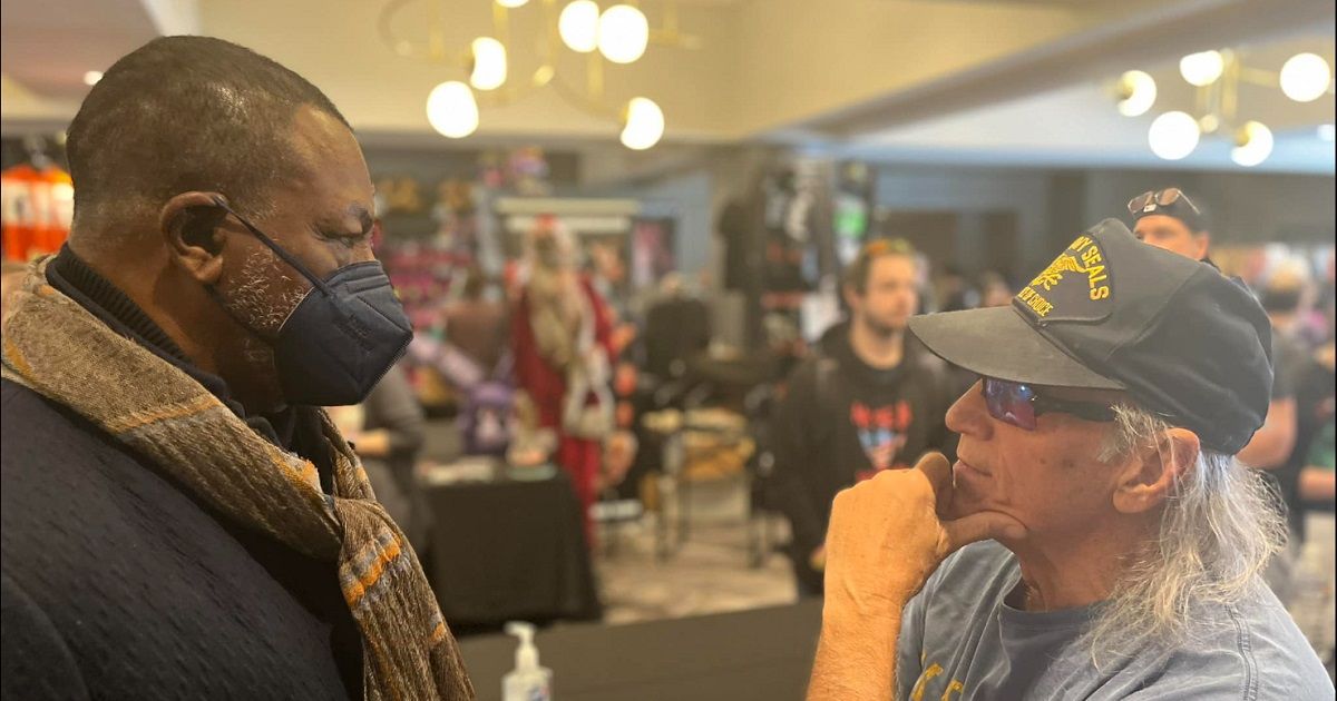 Predator stars Jesse Ventura and Carl Weathers at Mad Monster Party