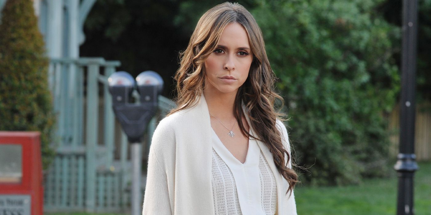 Ghost Whisperer Jennifer Love Hewitt as Melinda