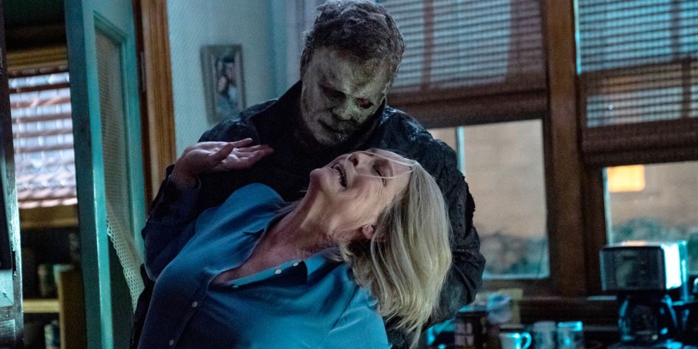 Michael myers attacks and hurts laurie strode in Halloween Ends