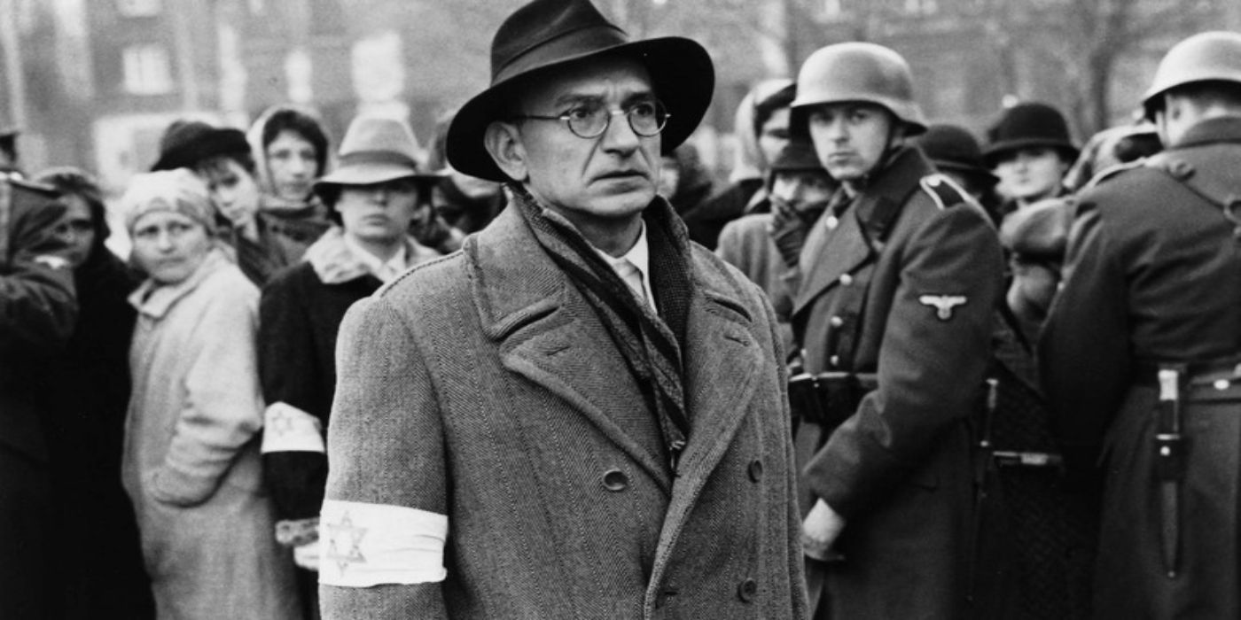 Ben Kingsley as Itzhak Stern in Schindler's List (1993)