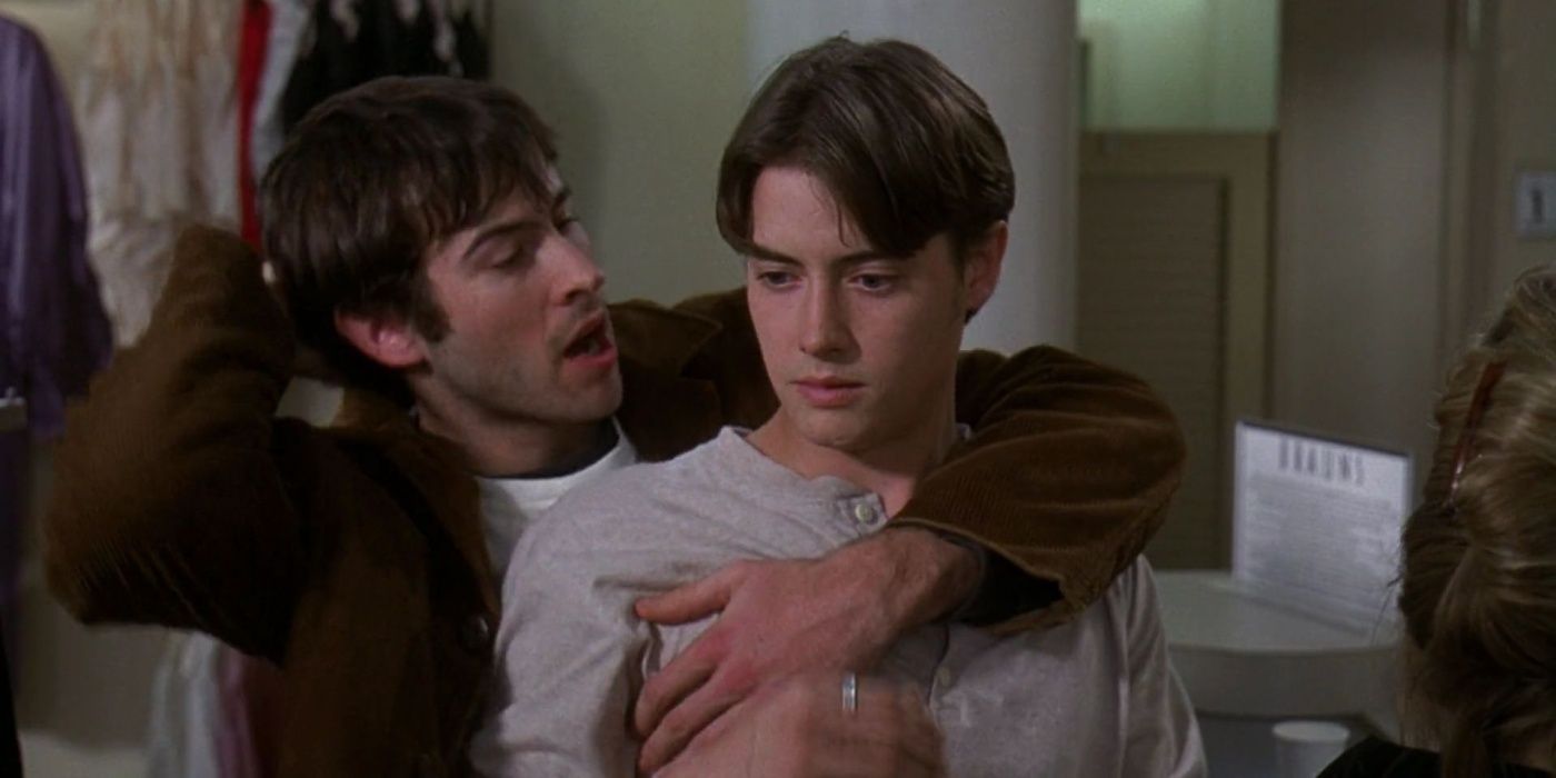 Jason Lee (left) as Brodie Bruce and Jeremy London (right) as T.S. Quint in Mallrats.