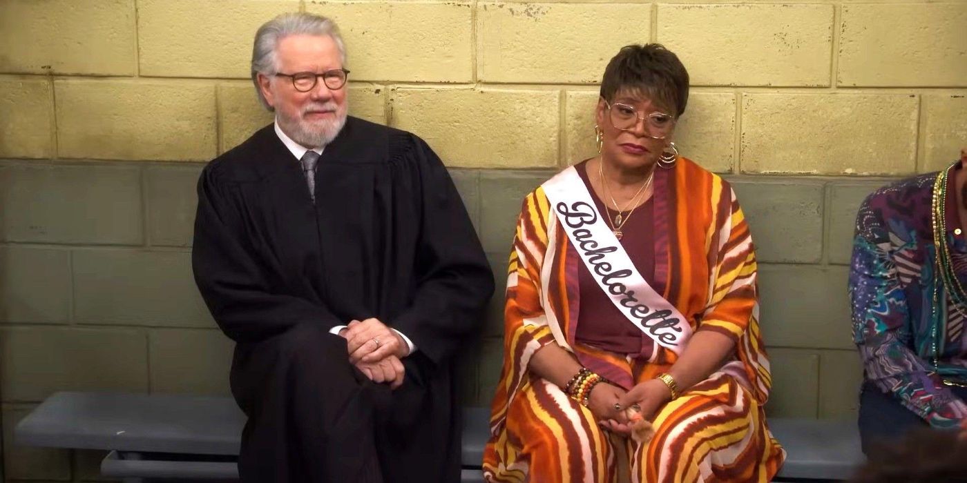 Marsha Warfield in jail with John Larroquette in Night Court on NBC