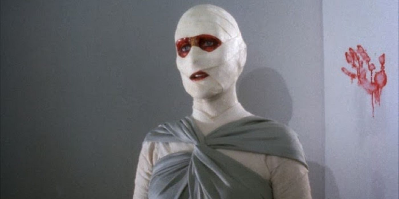 Mummy homage in Hellraiser 2 with resurrected Julia in full-body wrap