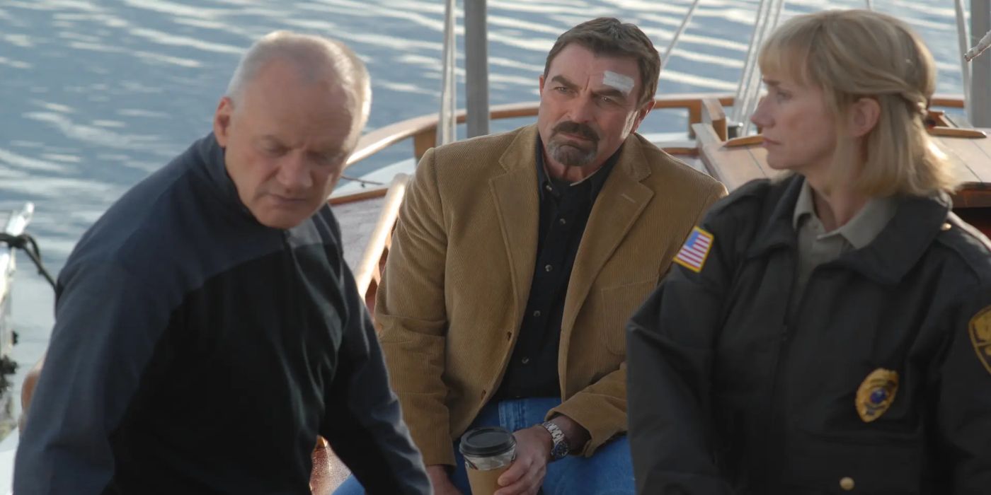 Jesse Stone on a boat with a fellow officer in Sea Change
