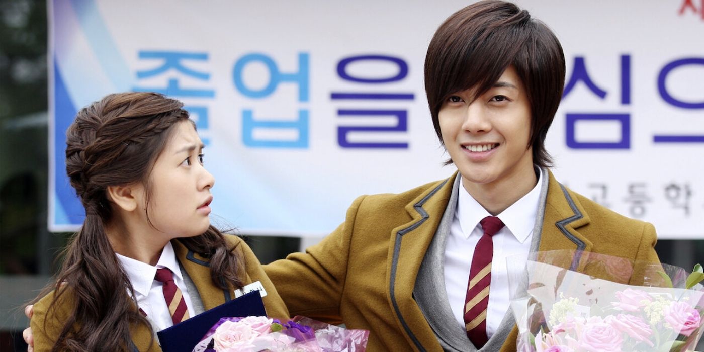 From left-to-right: Jung So-min and Kim Hyun-joong in Playful Kiss (2010)