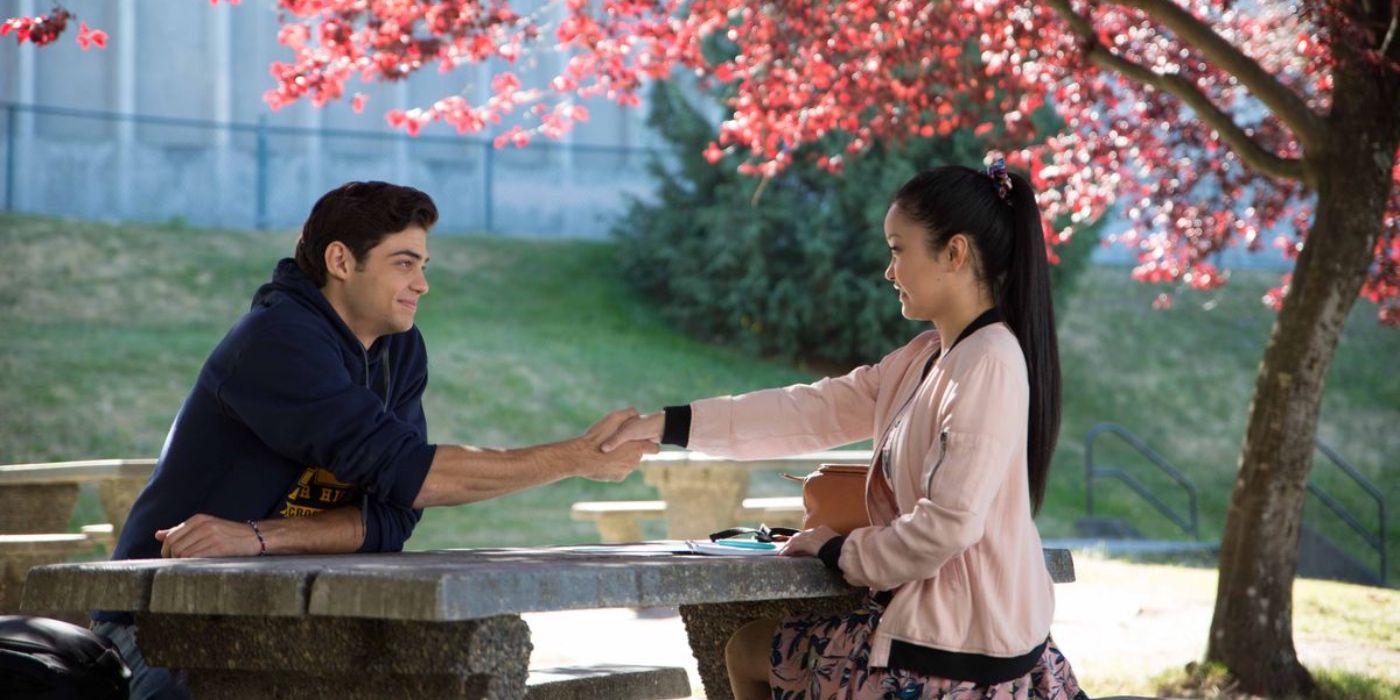 Noah Centineo ca Peter si Lana Condor ca Lara Jean in To All the Boys I've Loved Before (2018).