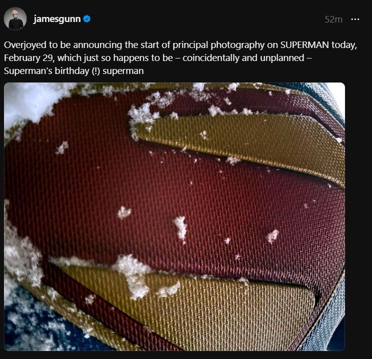 Postagem de James Gunn no Threads com logotipo do Superman