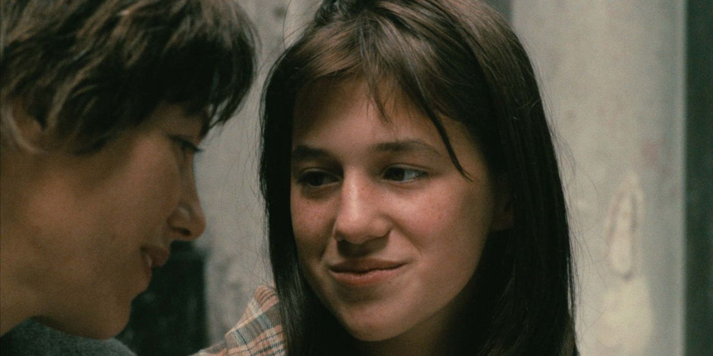 Charlotte Gainsbourg as Lucy smiles as Jane Birkin as Mary-Jane leans in closely in Kung Fu Master