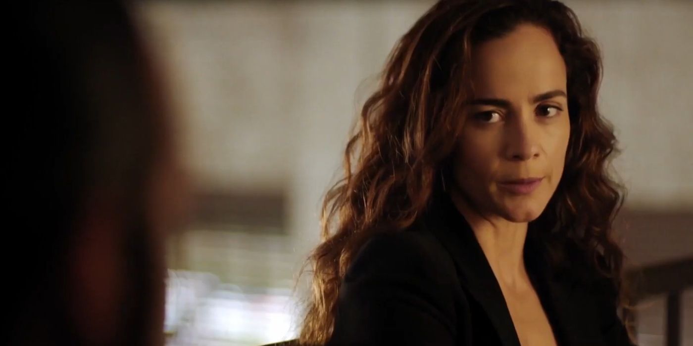 Alice Braga as Tereza Mendoza in queen of the south