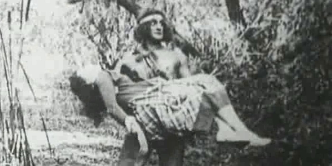 Tarzan carregando Jane em Tarzan dos Macacos