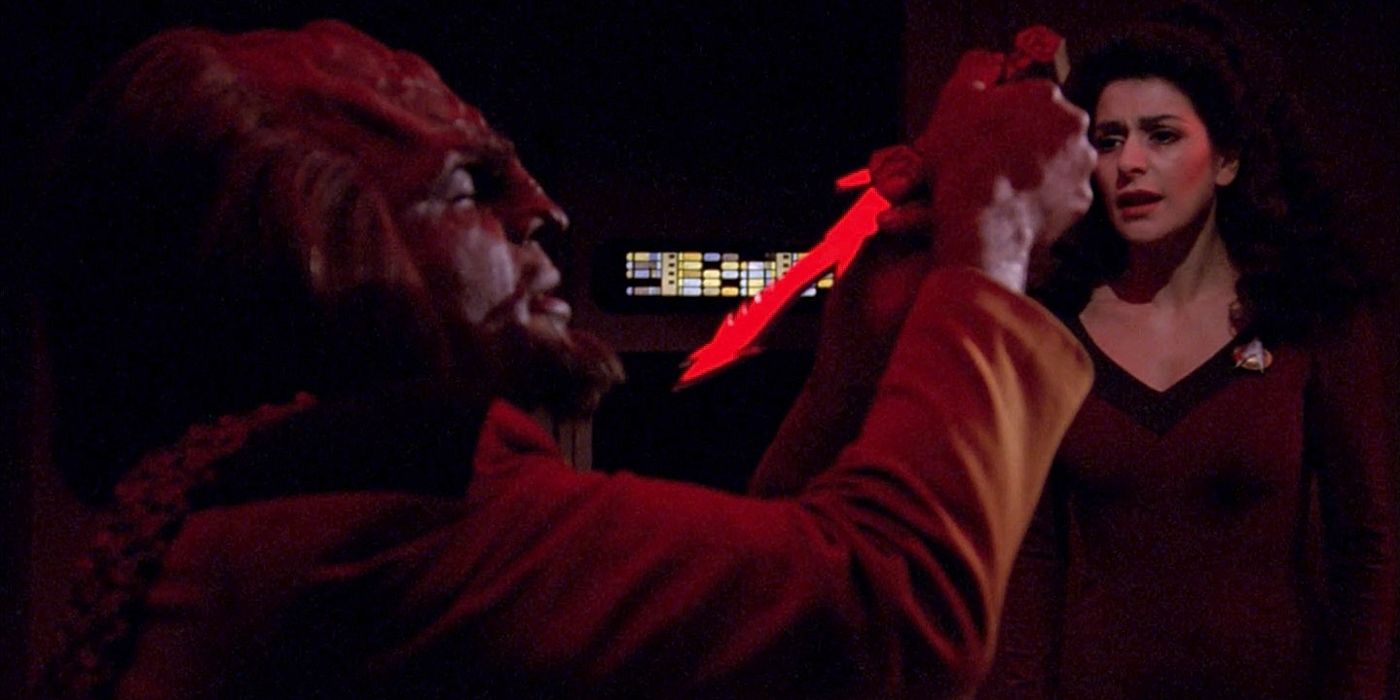 Worf and Troi in Star Trek: The Next Generation's episode Night Terrors