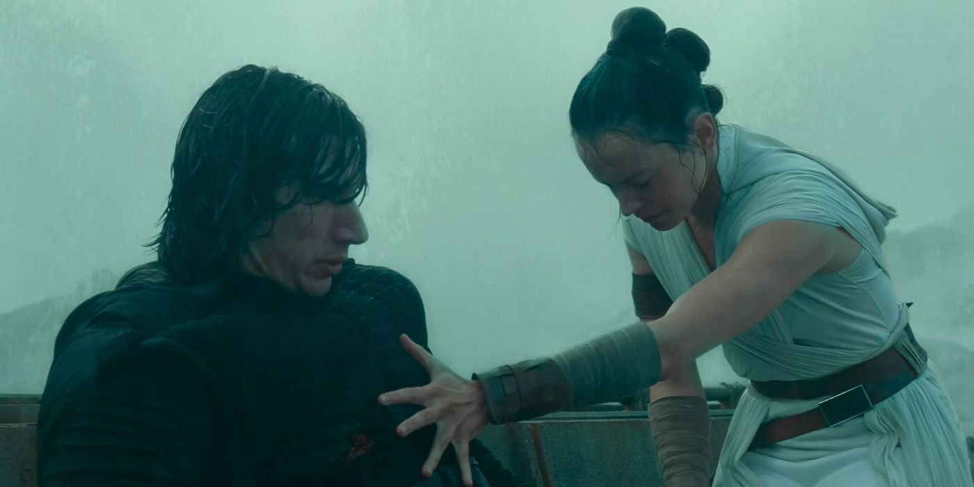 Rey Healing Kylo Ren in Star Wars Rise of Skywalker